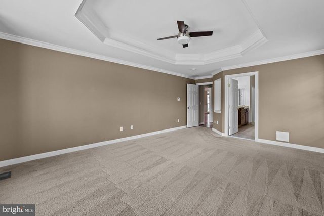 35987 BIRCH HOLLOW LN, Hillsboro, VA 20132