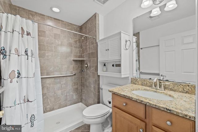 35987 BIRCH HOLLOW LN, Hillsboro, VA 20132