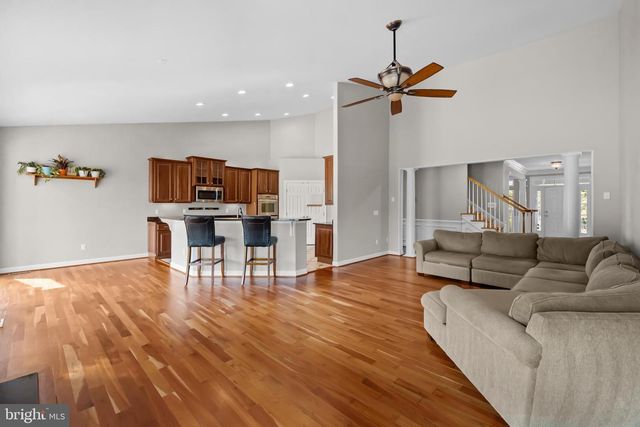 35987 BIRCH HOLLOW LN, Hillsboro, VA 20132