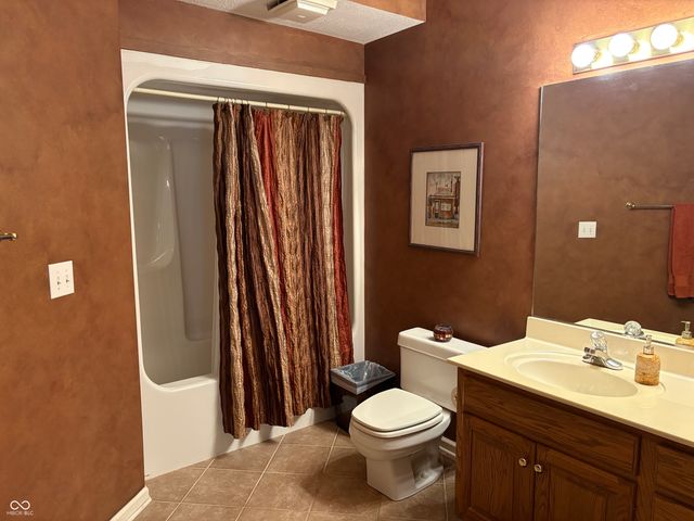 8821 Bay Breeze Lane, Indianapolis, IN 46236