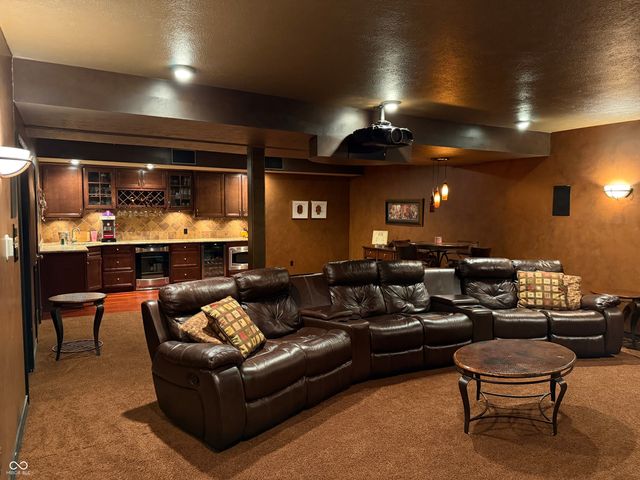 8821 Bay Breeze Lane, Indianapolis, IN 46236