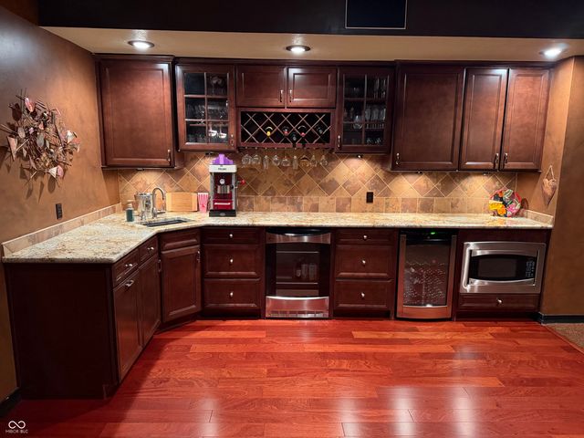 8821 Bay Breeze Lane, Indianapolis, IN 46236