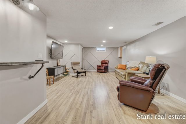 1636 Westwind Court, Muskegon, MI 49445