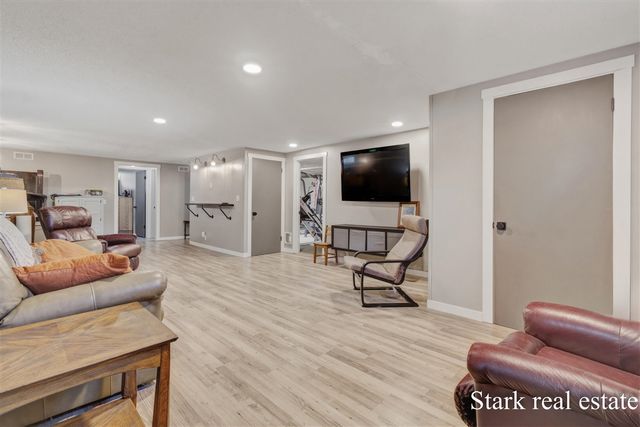 1636 Westwind Court, Muskegon, MI 49445