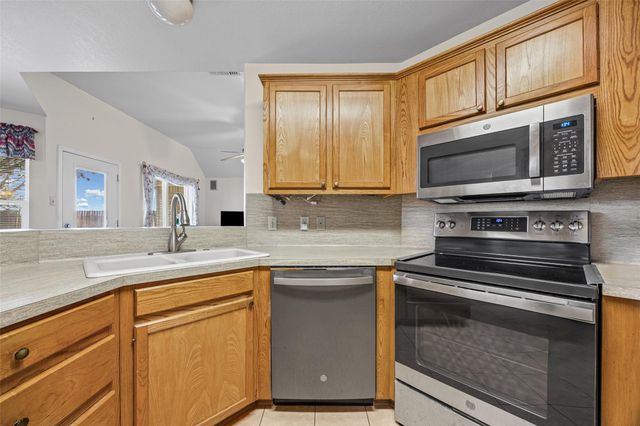 1510 Sunrise TER, Lockhart, TX 78644