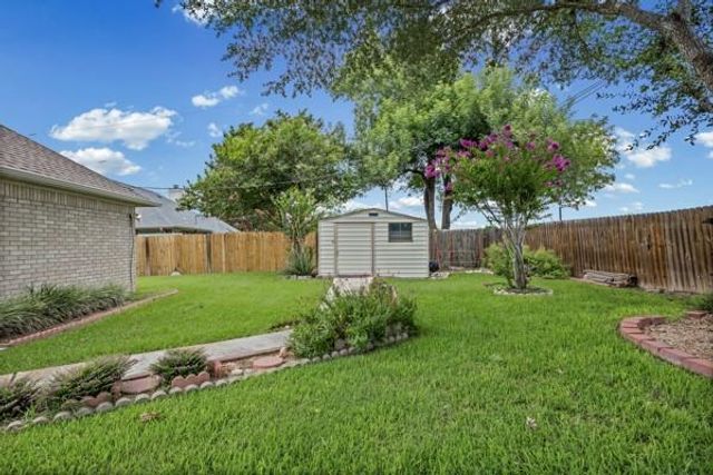 1510 Sunrise TER, Lockhart, TX 78644