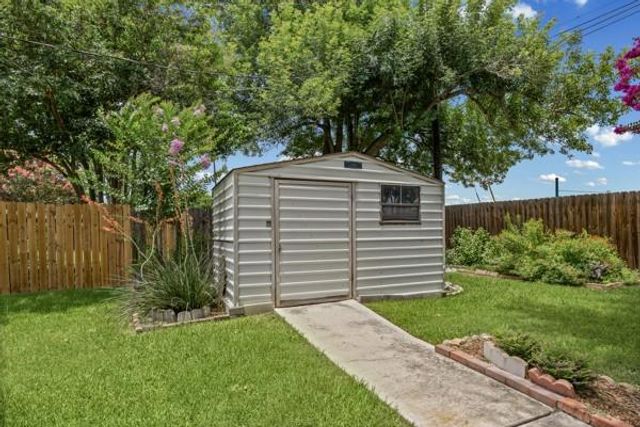 1510 Sunrise TER, Lockhart, TX 78644