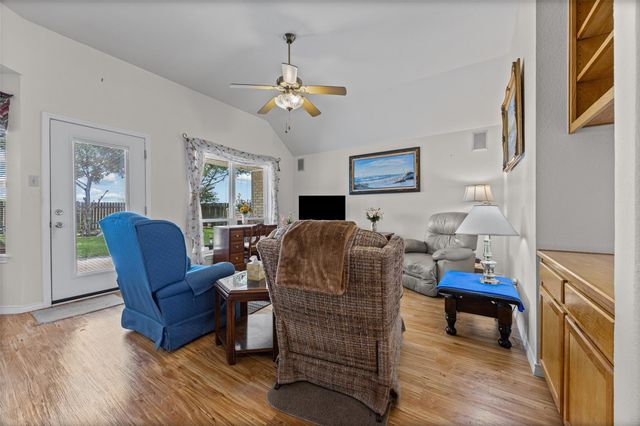 1510 Sunrise TER, Lockhart, TX 78644