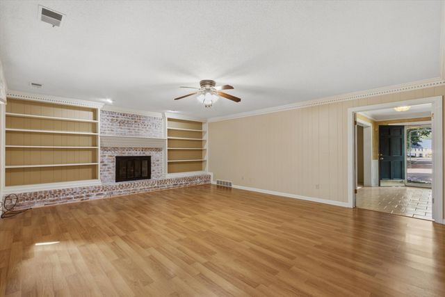 2252 COATHBRIDGE DR, Germantown, TN 38139