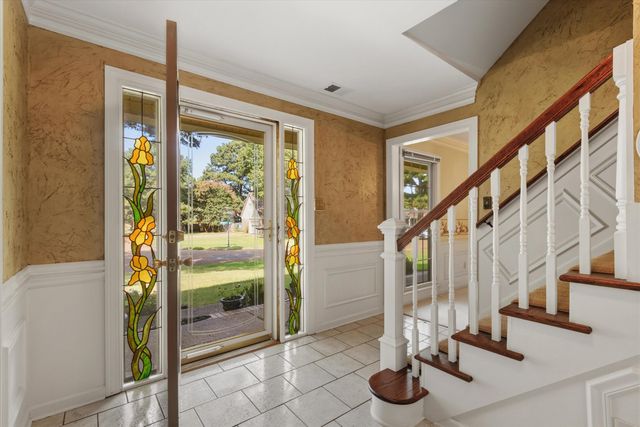 2252 COATHBRIDGE DR, Germantown, TN 38139