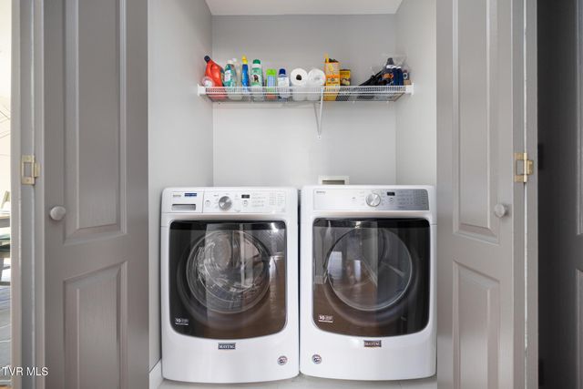 16 Taylor Ridge Court, Johnson City, TN 37601