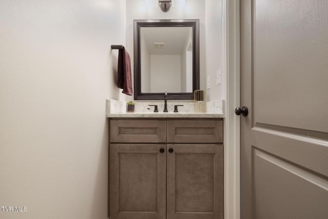 16 Taylor Ridge Court, Johnson City, TN 37601