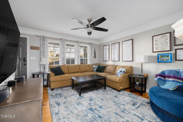 16 Taylor Ridge Court, Johnson City, TN 37601