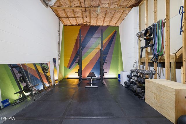 16 Taylor Ridge Court, Johnson City, TN 37601