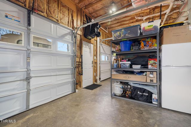 16 Taylor Ridge Court, Johnson City, TN 37601