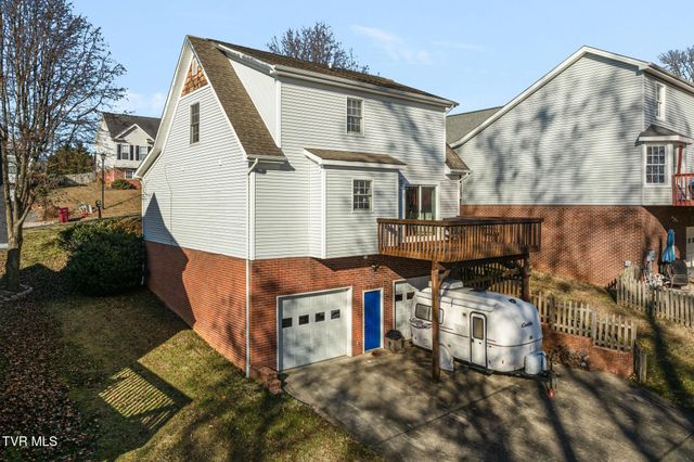 16 Taylor Ridge Court, Johnson City, TN 37601