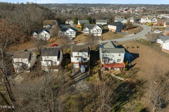 16 Taylor Ridge Court, Johnson City, TN 37601