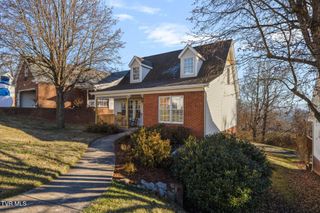 16 Taylor Ridge Court, Johnson City, TN 37601