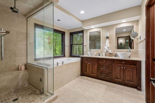 9001 Springwood Drive, Woodbury, MN 55125