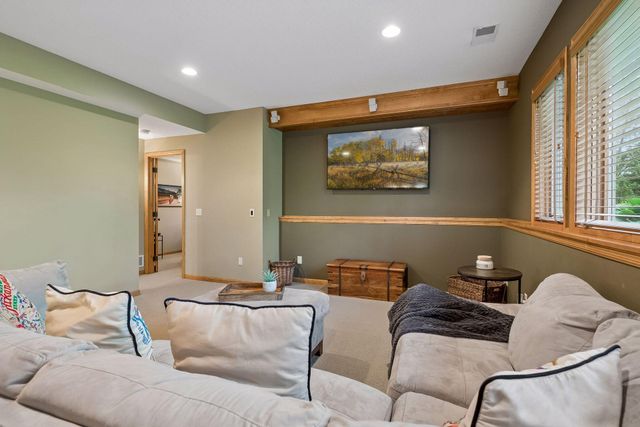 9001 Springwood Drive, Woodbury, MN 55125