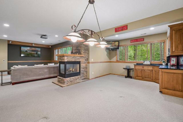 9001 Springwood Drive, Woodbury, MN 55125