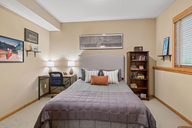 9001 Springwood Drive, Woodbury, MN 55125