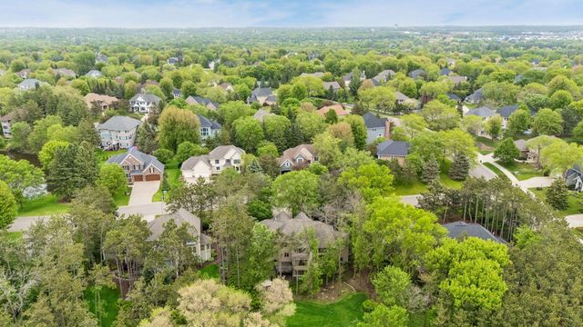 9001 Springwood Drive, Woodbury, MN 55125