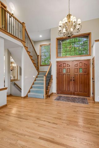 9001 Springwood Drive, Woodbury, MN 55125