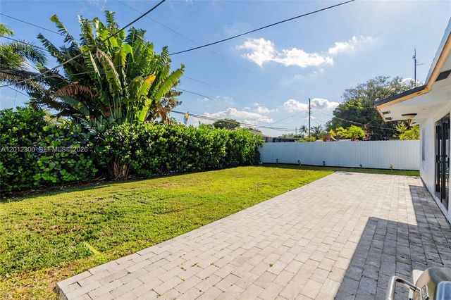 6451 Pershing St, Hollywood, FL 33024