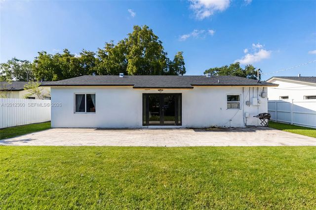 6451 Pershing St, Hollywood, FL 33024