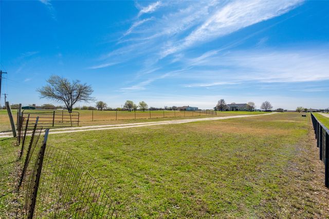 11431 Chisum Road, Sanger, TX 76266