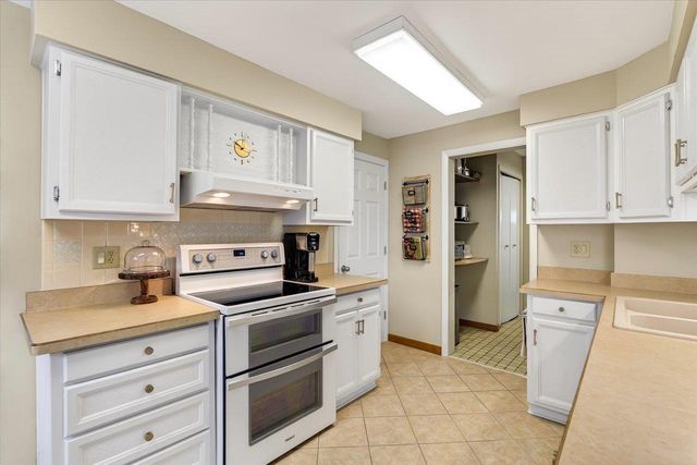 1431 Hooker Avenue, Madison, WI 53704
