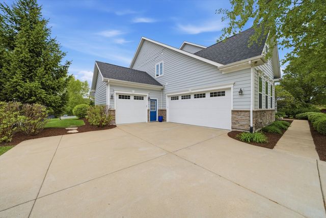 4836 Shumard Lane, Naperville, IL 60564