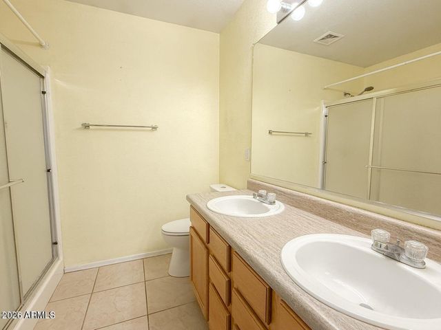 1042 S CLANCY Circle, Mesa, AZ 85208