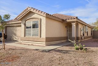 1042 S CLANCY Circle, Mesa, AZ 85208