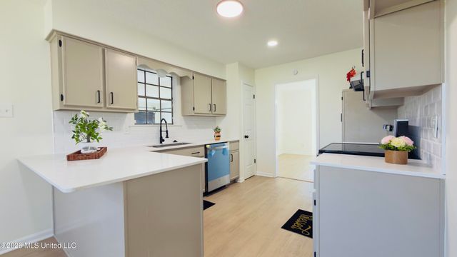 4178 Davall Drive, Olive Branch, MS 38654