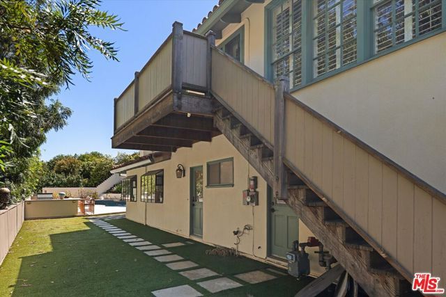 9830 Beeson Drive, Los Angeles, CA 90210