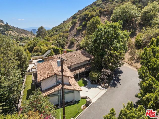 9830 Beeson Drive, Los Angeles, CA 90210