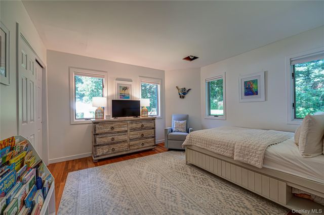 81 Manor Lane, Jamesport, NY 11947