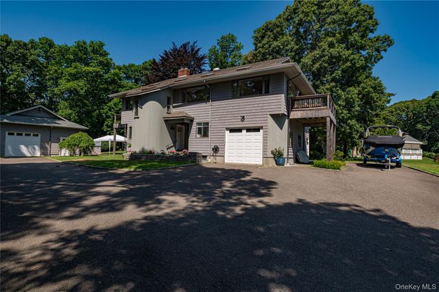 81 Manor Lane, Jamesport, NY 11947