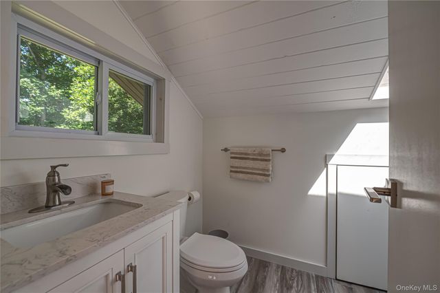 81 Manor Lane, Jamesport, NY 11947
