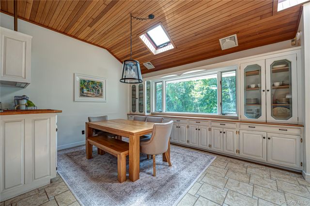 81 Manor Lane, Jamesport, NY 11947