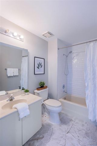 5600 Waterman Boulevard 2, St Louis, MO 63112