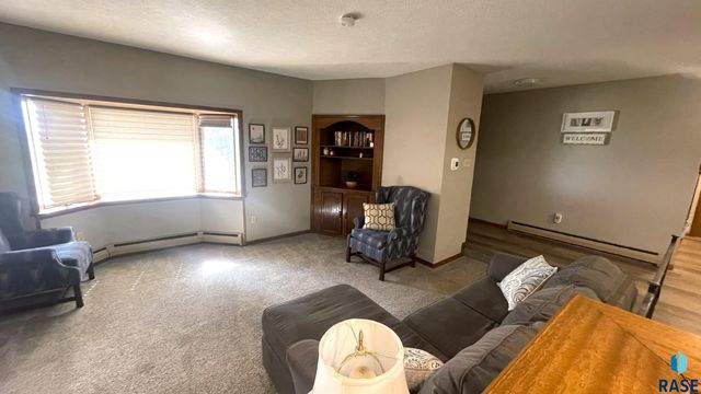 3905 N Longview Ave Avenue, Sioux Falls, SD 57107