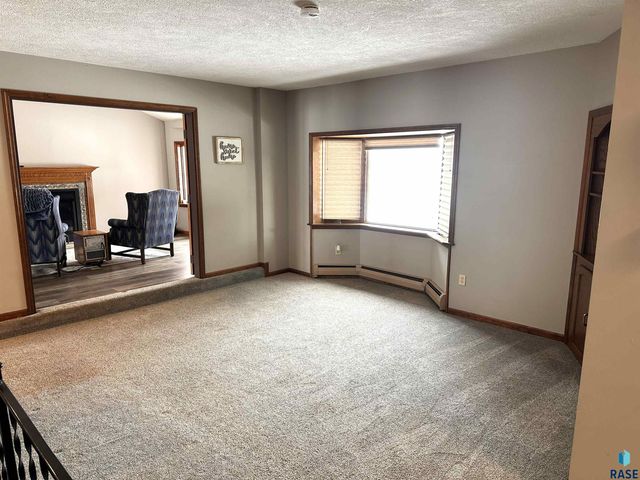 3905 N Longview Ave Avenue, Sioux Falls, SD 57107