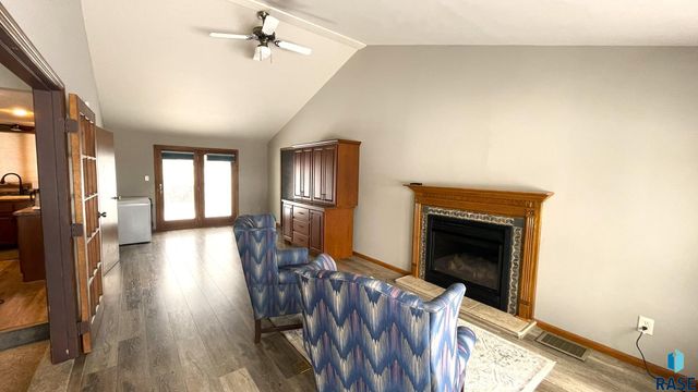 3905 N Longview Ave Avenue, Sioux Falls, SD 57107