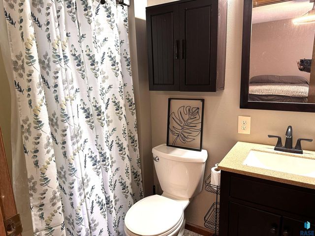 3905 N Longview Ave Avenue, Sioux Falls, SD 57107