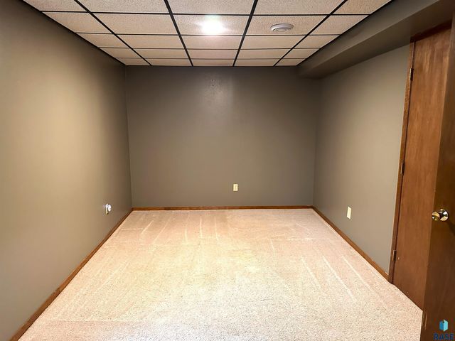 3905 N Longview Ave Avenue, Sioux Falls, SD 57107