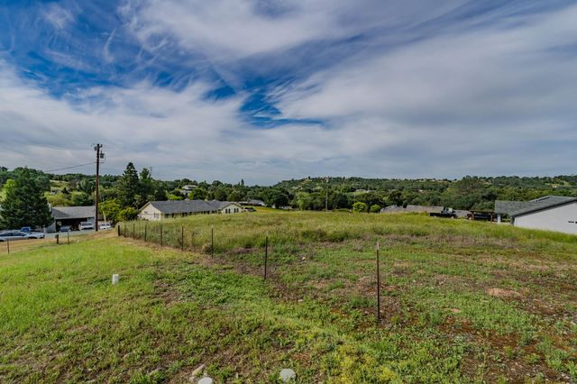 1938 Blake Ln, Valley Springs, CA 95252