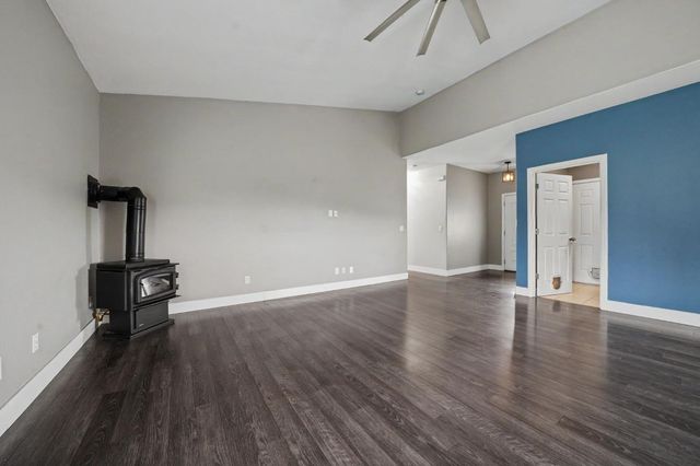1938 Blake Ln, Valley Springs, CA 95252